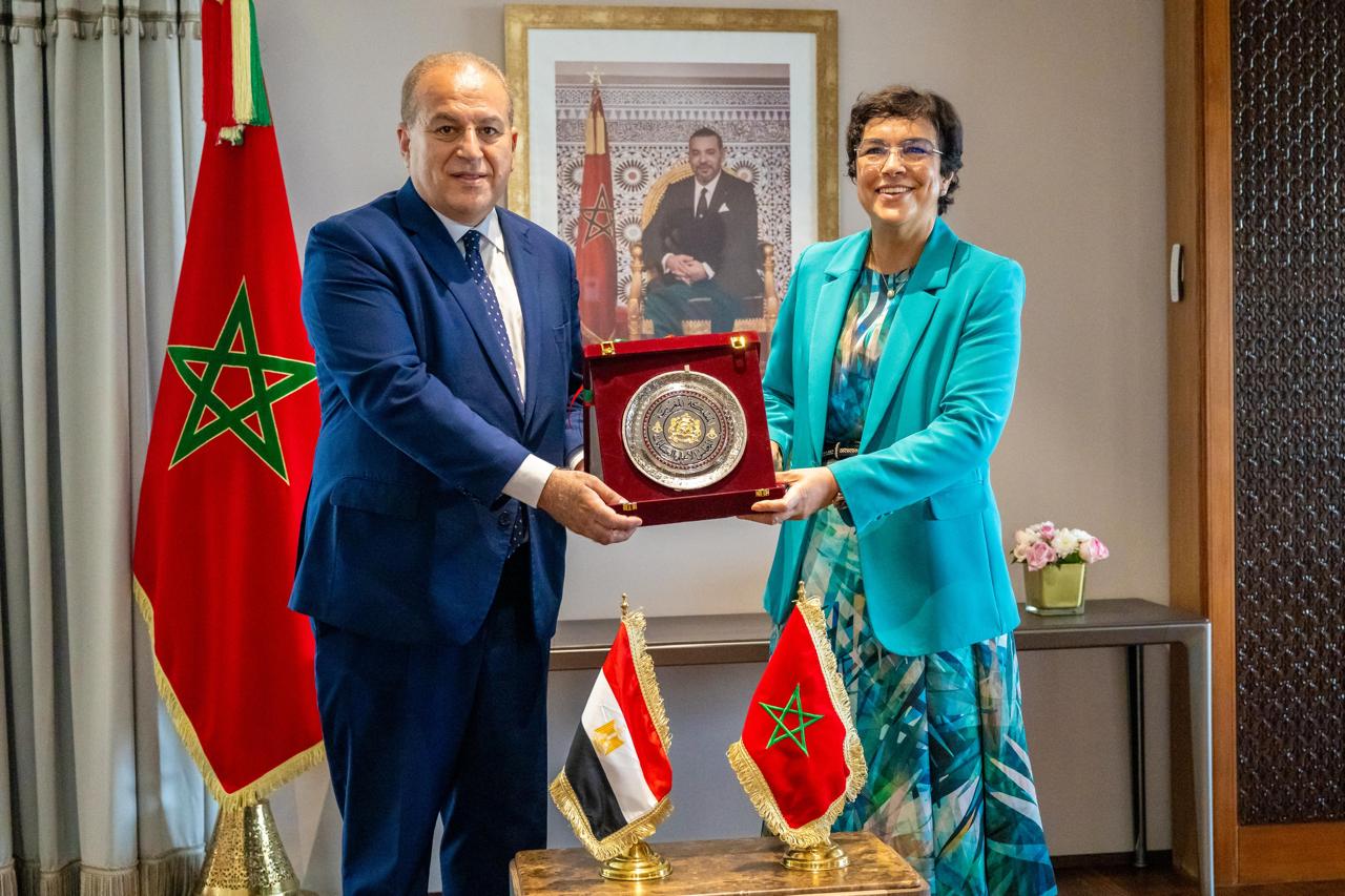إعلان 14 السيدة الرئيس الأول تتباحث مع سعادة سفير جمهورية مصر العربية لدى المملكة المغربية